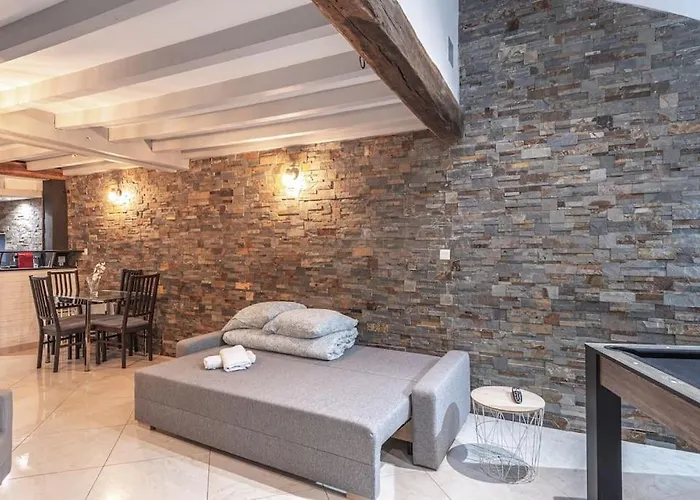 Strike & Chill - Duplex - Au Coeur De شقة